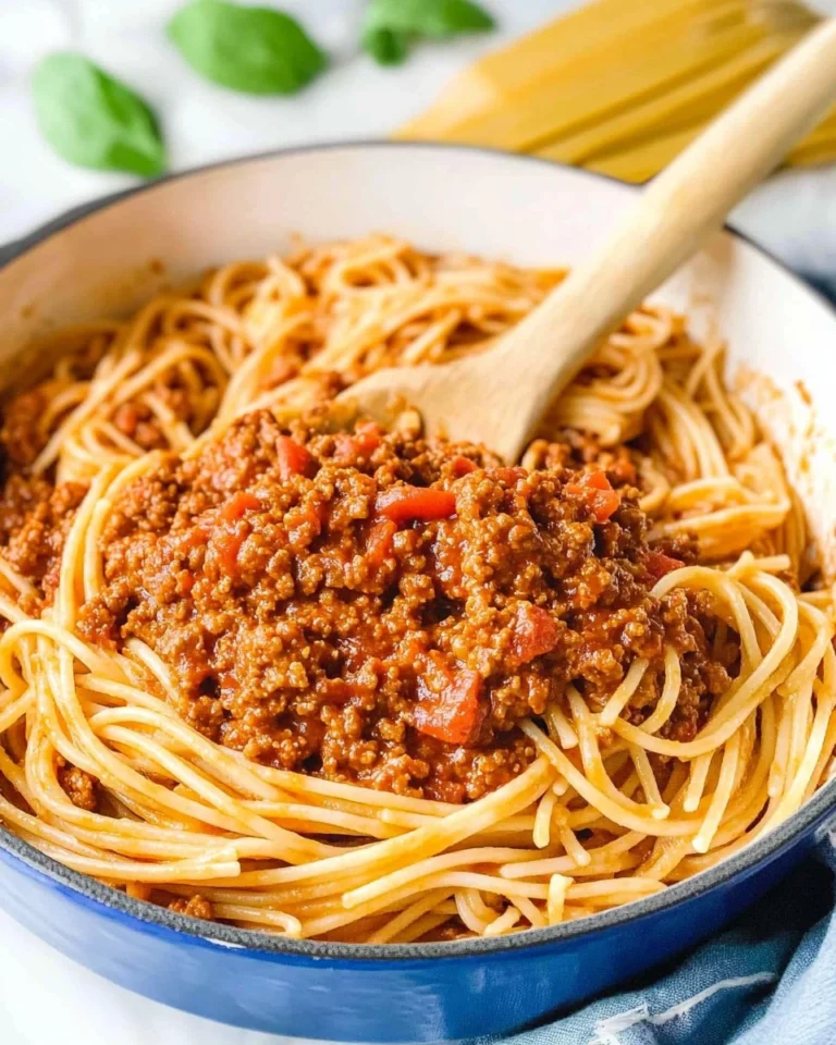 Spaghetti-Bolognese-Classic-Meat-Sauce-Pasta-Dinner-Recipe