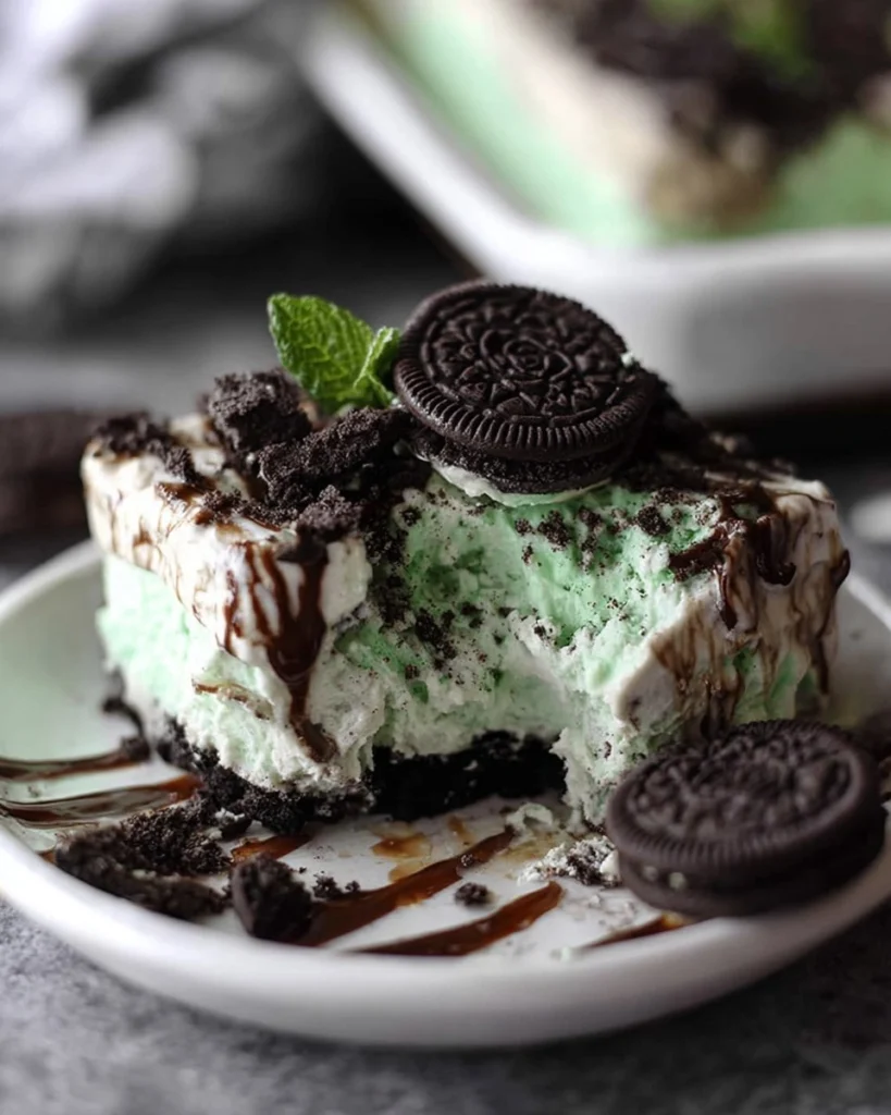 Mint-Oreo-Ice-Cream-Dessert-Recipe